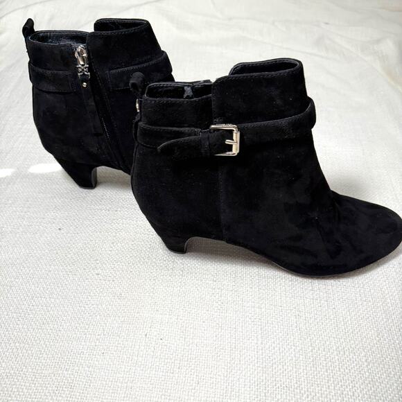 Sam Edelman Black Suede Ankle Booties | Size 9 | 2.5" Block Heel - Picture 3 of 9